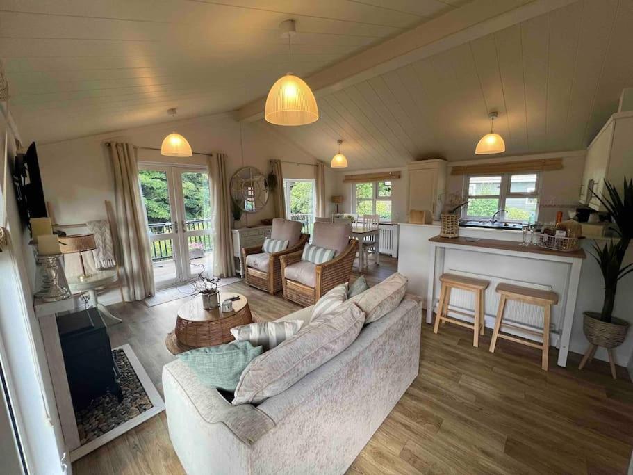 Waterside Lodge, Weybourne, Holt Chalet