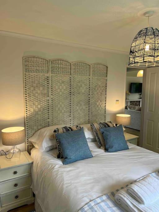 Chalet Waterside Lodge, Weybourne, Holt *